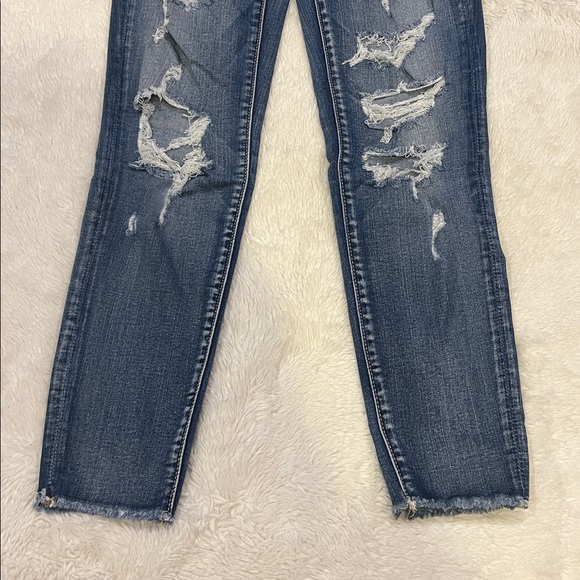 American Eagle distressed jegging crop size 2 - Picture 3 of 7